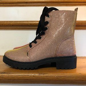 Qupid Size 8.5 Pink Sparkle Lace Up Lug Sole Boots.